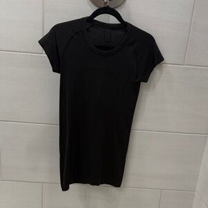 lululemon athletica Black Short Sleeve Tee